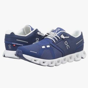 On Cloud Women’s running shoes size 10 JBC ZJ